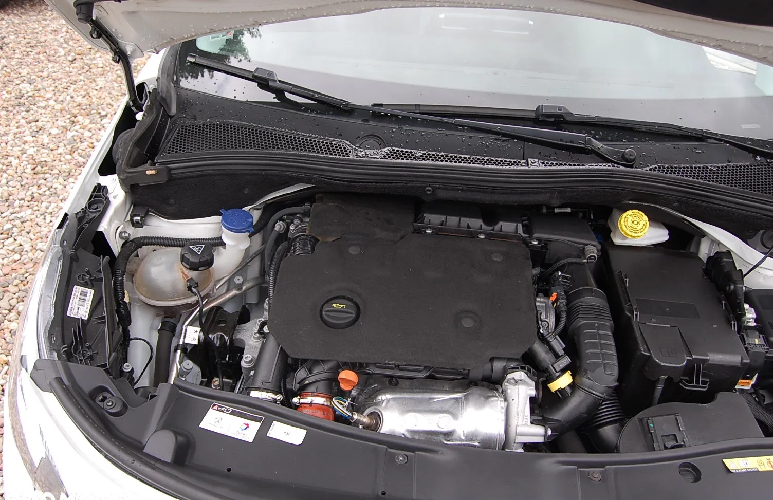 Peugeot 2008 cena 43900 przebieg: 137000, rok produkcji 2019 z Cieszyn małe 352